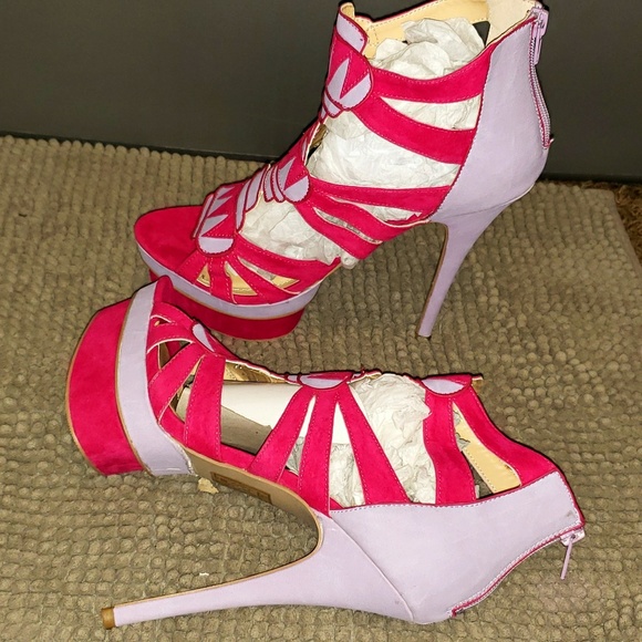 Shoes - Picture 7 of 8